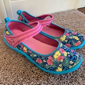 Crocs Mary Janes size j3